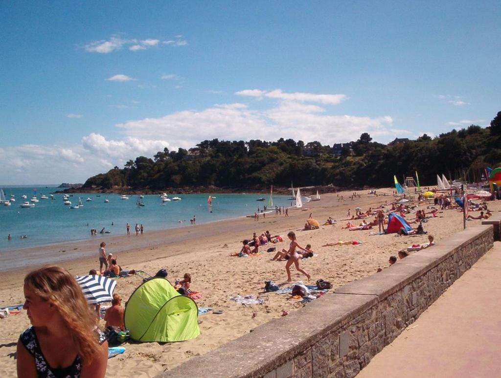 Nuit En Cheyenne Tipi A 500M De La Plage Cancale Exteriör bild